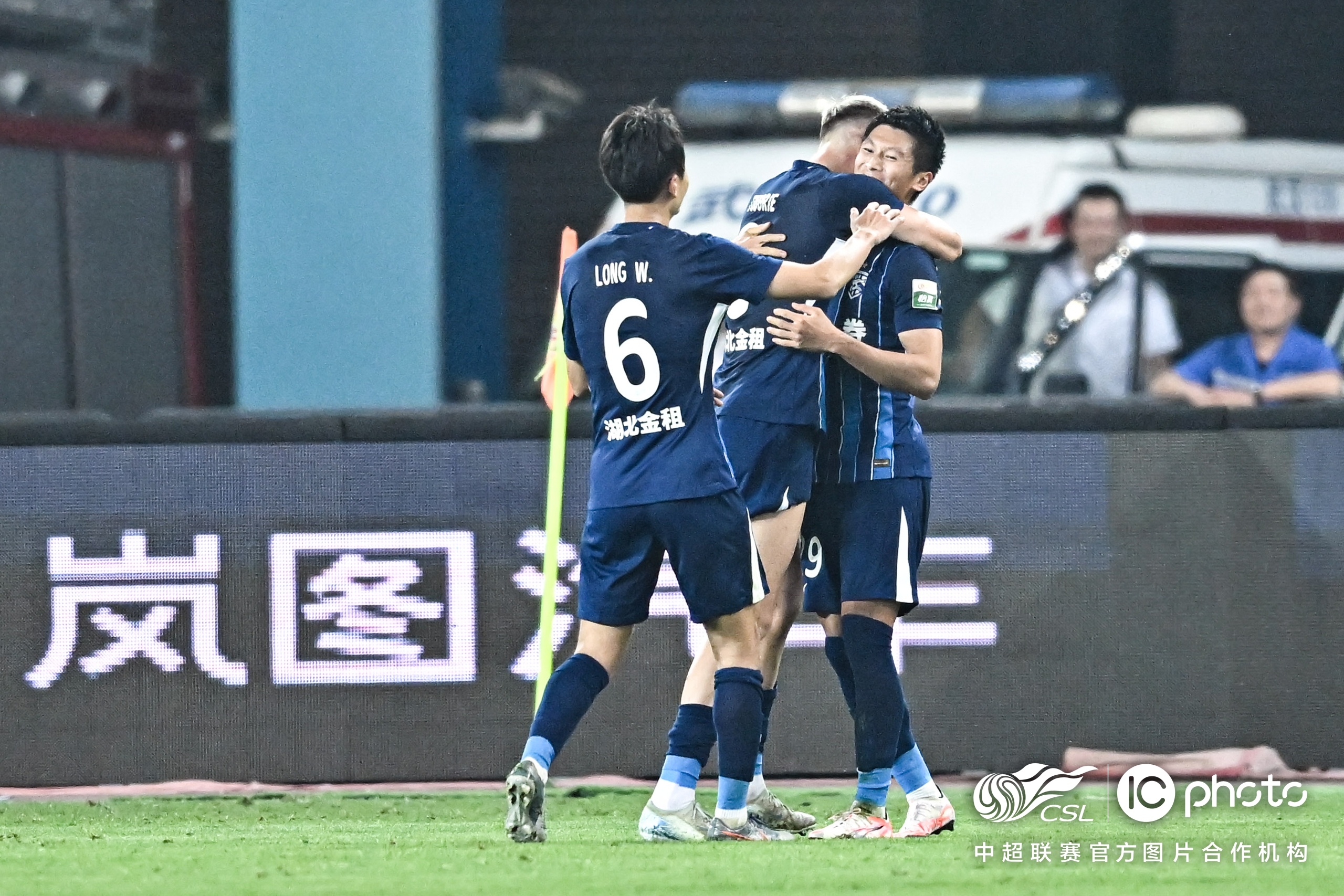 爱游戏视频-武汉三镇全场碾压中超，如同剧本杀再现，逆转的简单介绍