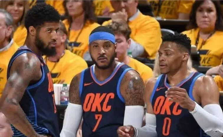 篮球巨星戴维斯轰下三双,领导国王队逆转赢球! 篮球巨星戴维斯轰下三双,领导国王队逆转赢球!