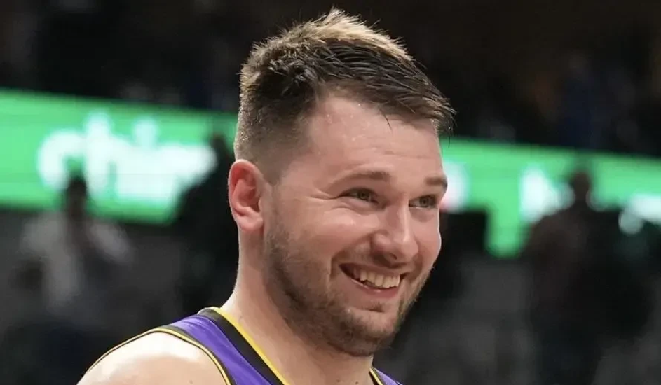 爱游戏vip注册-沙尔克04战队主场争取胜利，表现亮眼的简单介绍