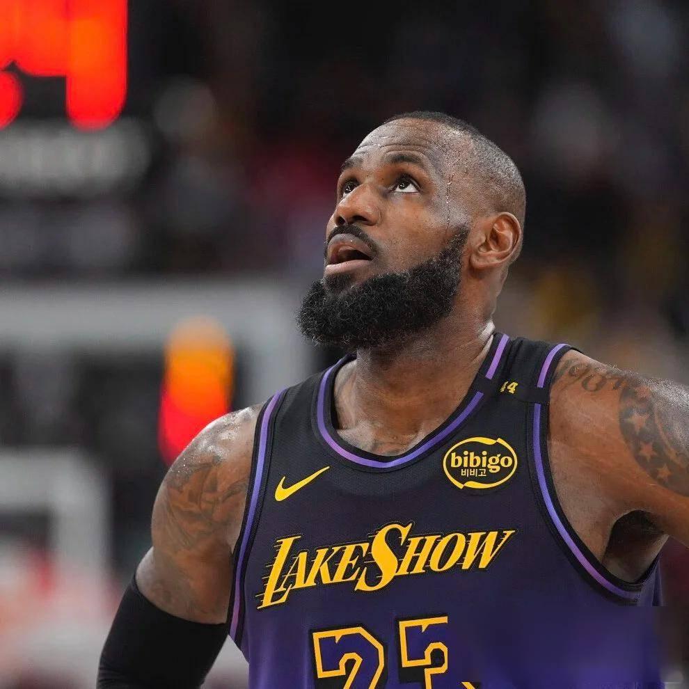 爱游戏官网-篮球明星因伤退出全明星赛，球迷失望