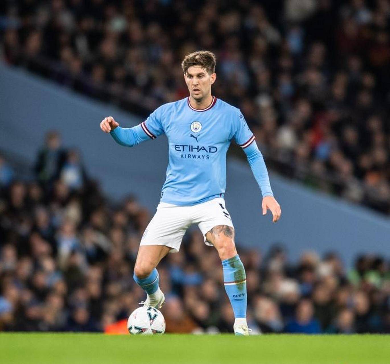 曼城后卫火力全开,助球队保持不败 曼城后卫火力全开,助球队保持不败