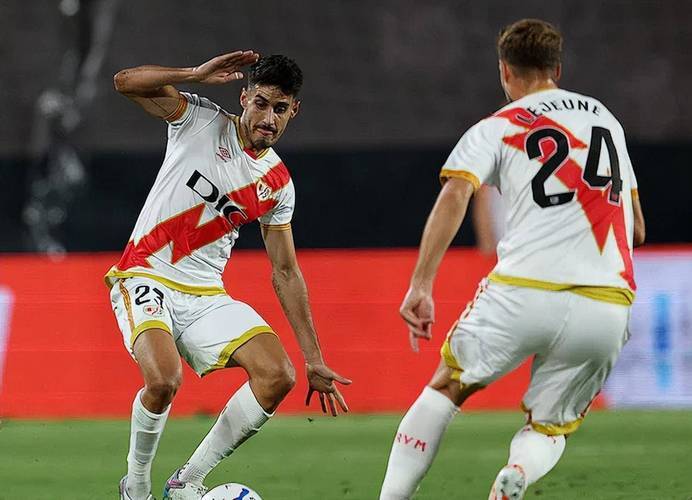 关于阿尔梅里亚客场比战平巴列卡诺,取得一分的信息 关于阿尔梅里亚客场比战平巴列卡诺,取得一分的信息