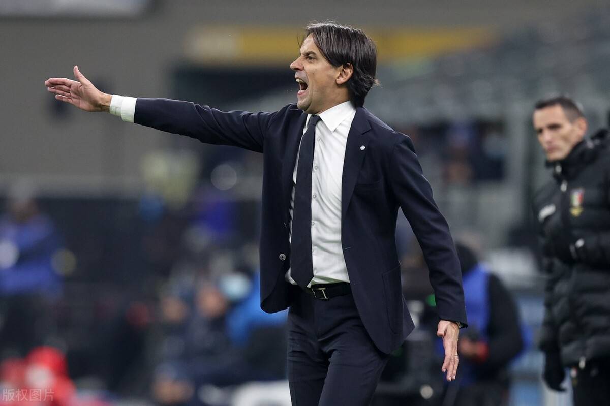 关于卡利亚里客场全取三分主教练效仿传奇战术的信息 关于卡利亚里客场全取三分主教练效仿传奇战术的信息