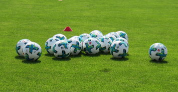 爱游戏活动-恩菲尔德主场优势明显，球迷期待逆转奇迹