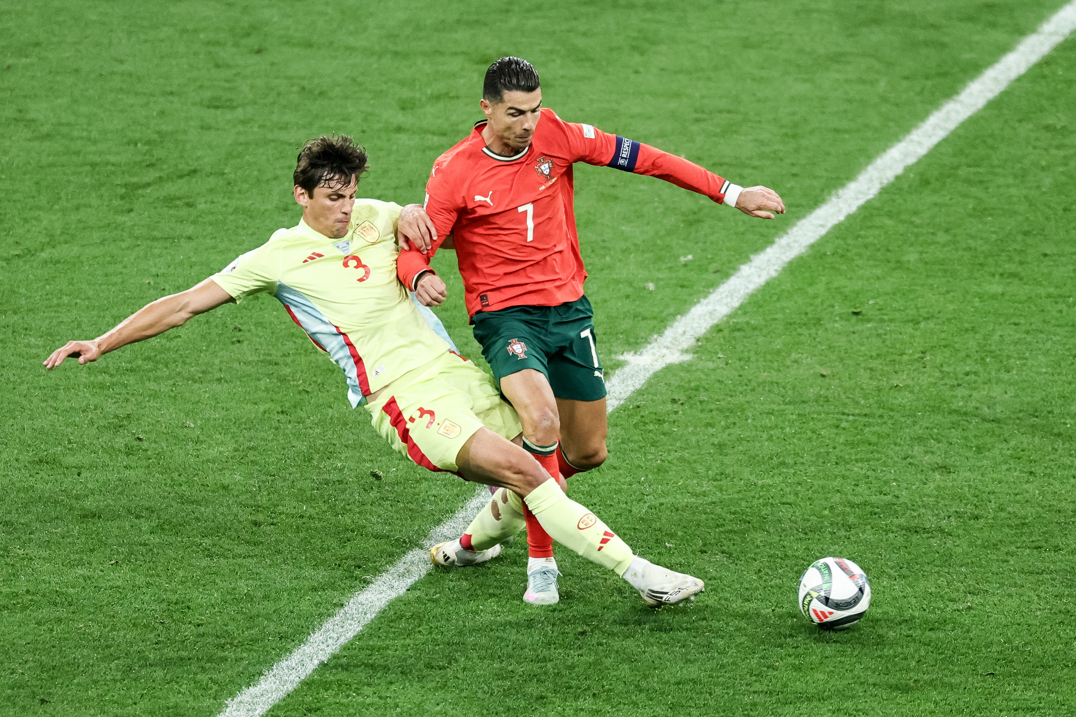 葡萄牙队在与瑞典队的比赛中险胜,晋级下一轮 葡萄牙队在与瑞典队的比赛中险胜,晋级下一轮