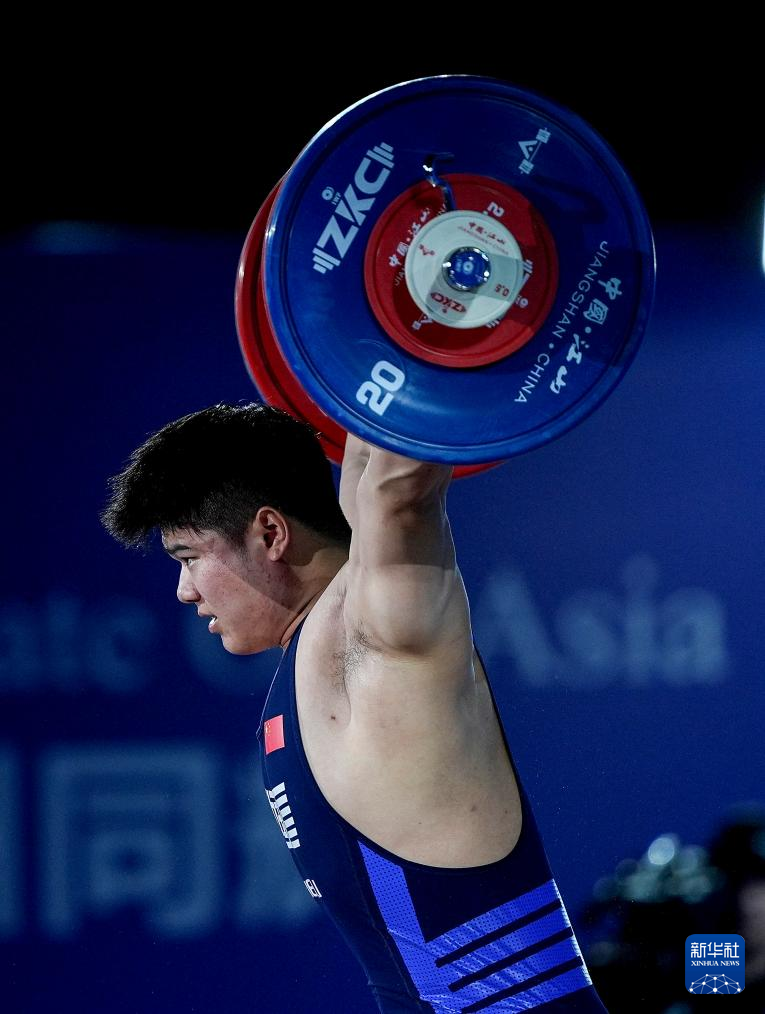 爱游戏培训-墨西哥男子举重选手斩获银牌，实力不容忽视！的简单介绍